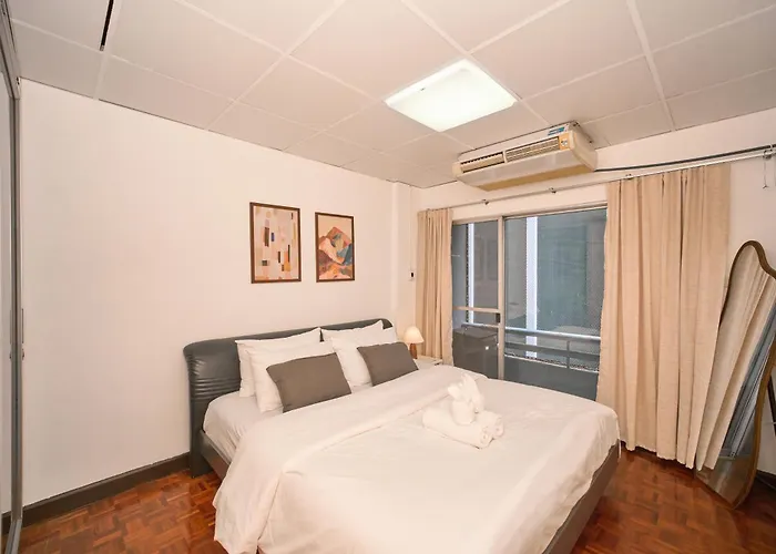 公寓 Sukhumvit 23, Asoke, Executive 70sqm Suite, Full Office *