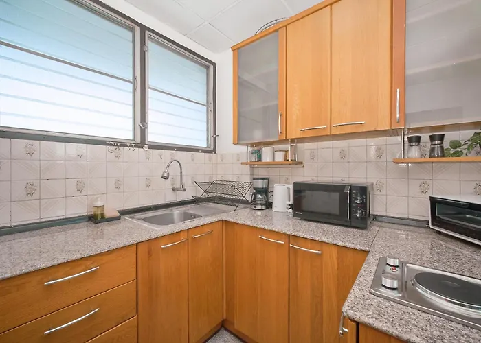 公寓 Sukhumvit 23, Asoke, Executive 70sqm Suite, Full Office 曼谷