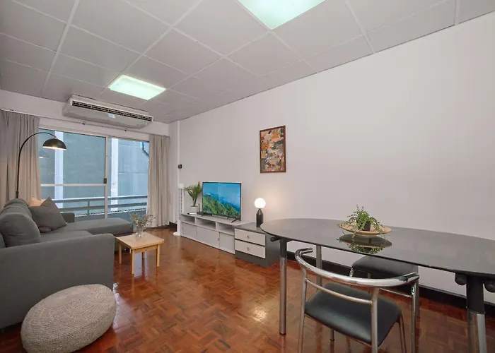 Sukhumvit 23, Asoke, Executive 70sqm Suite, Full Office *