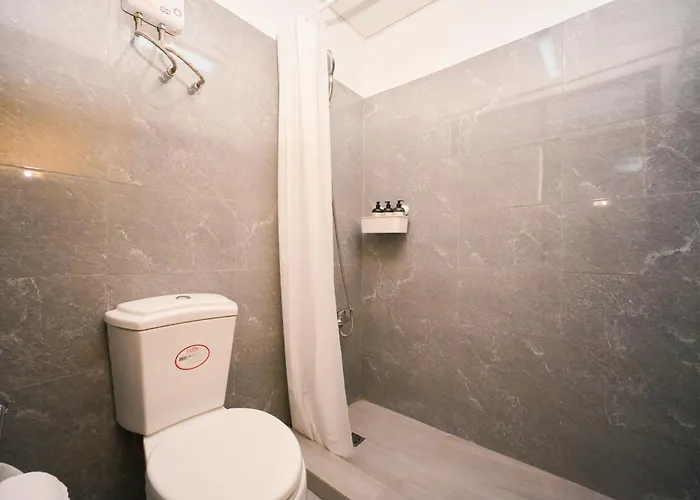 Sukhumvit 23, Asoke, Executive 70sqm Suite, Full Office