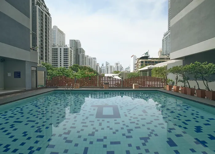 Sukhumvit 23, Asoke, Executive 70sqm Suite, Full Office * 曼谷