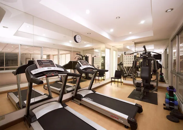 公寓 Sukhumvit 23, Asoke, Executive 70sqm Suite, Full Office 曼谷